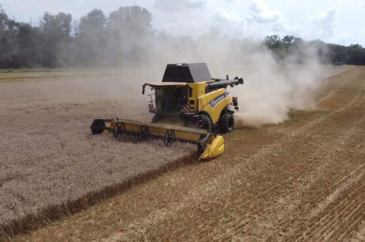 Entreprise de travaux agricoles Gers, Entreprise de travaux agricoles Landes, Épandage Gers, Épandage Landes, Location chauffeur agricole Gers, Location chauffeur agricole Landes, Récolte Gers, Récolte Landes, Semis Gers, Semis Landes, Travaux du sol Gers, Travaux du sol Landes